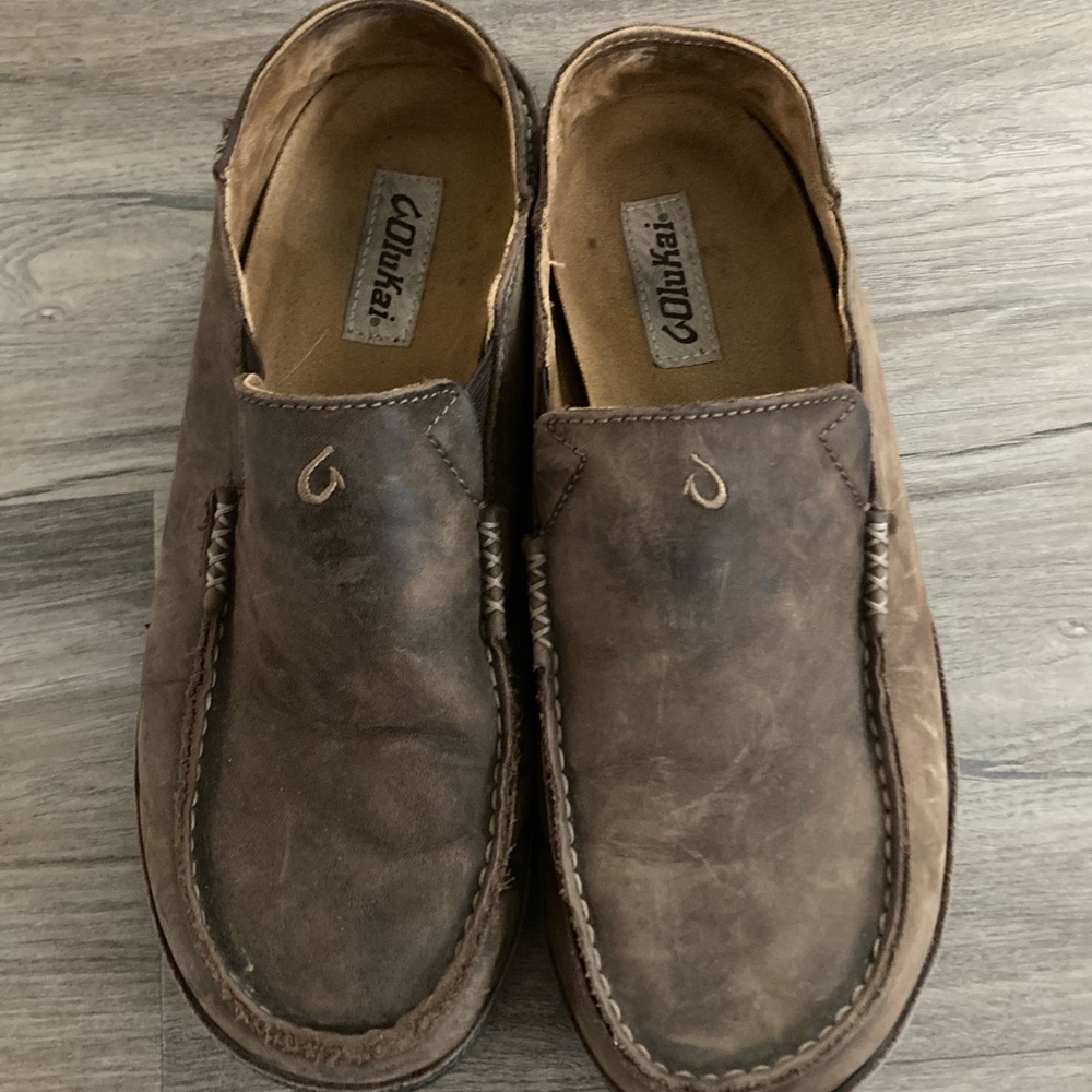 OluKai Moloa Men 10 Brown Leather Casual Shoes Slip On Loafers Slides